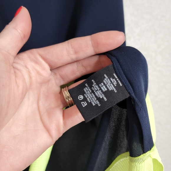 THEORY Lewie Silk tank top in Navy / chartreuse size Small - Picture 11 of 12